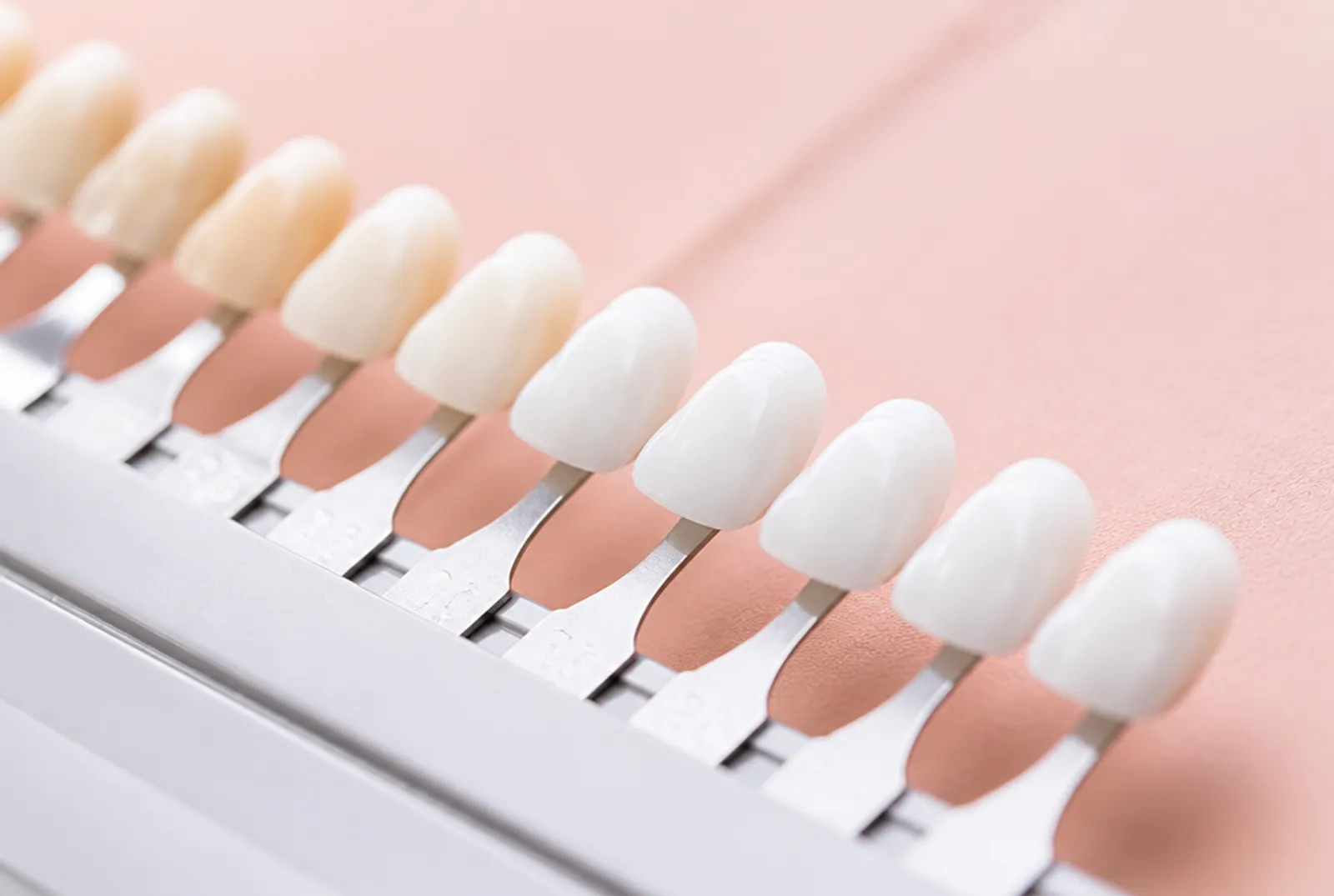 Teeth whitening at Enara