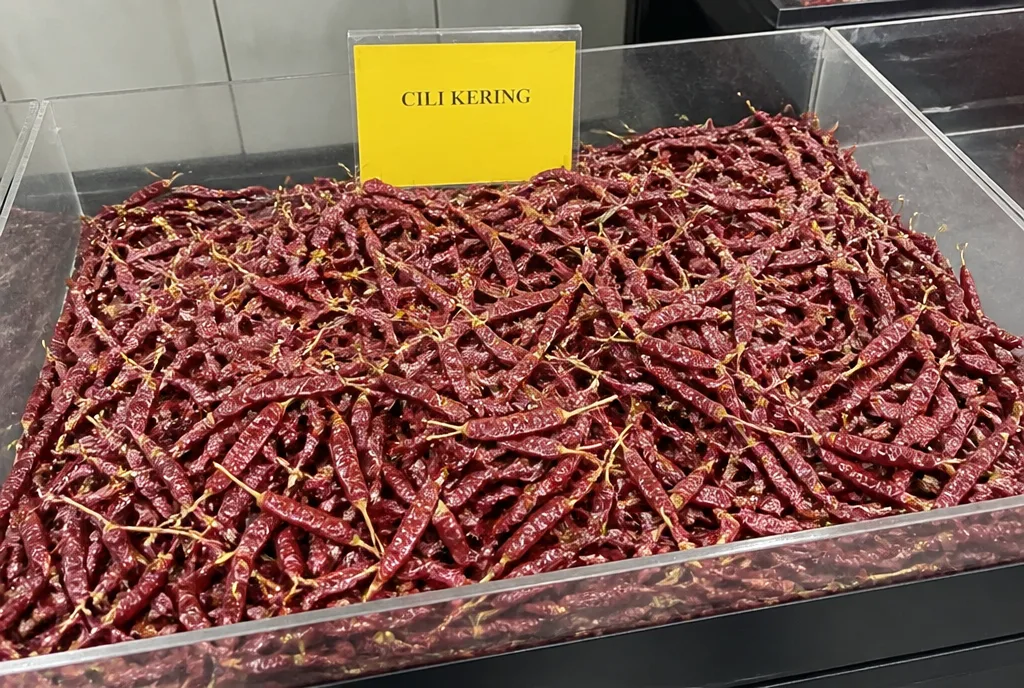 Dried chilli & spices