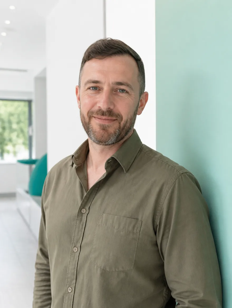 Portrait of Dr Callum Braid