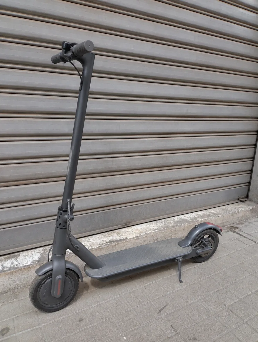 Folding electric scooter, 25 km range