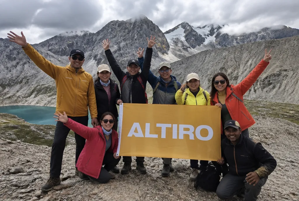 On Daocheng Yading, Sichuan with Altiro