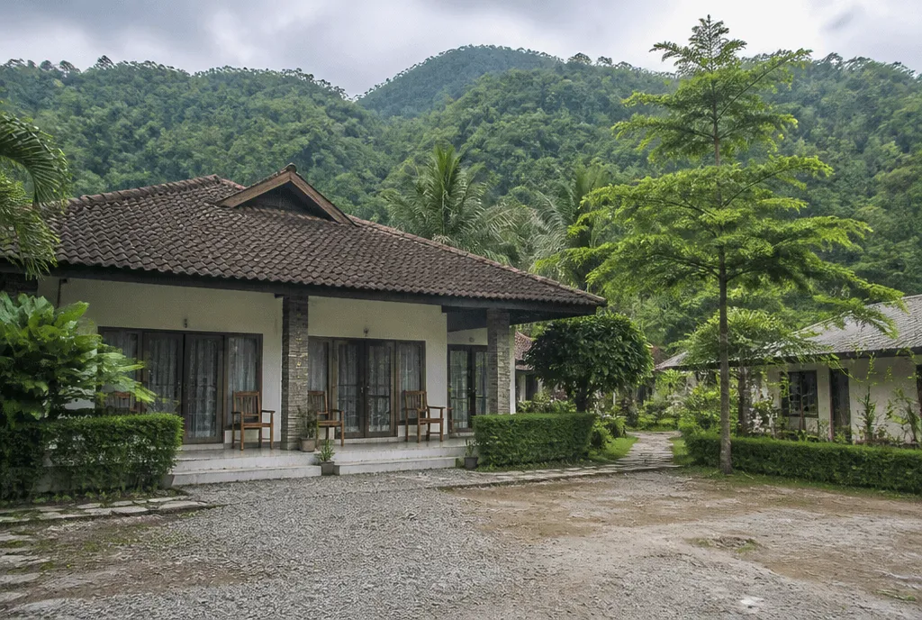 Senaru village hotel