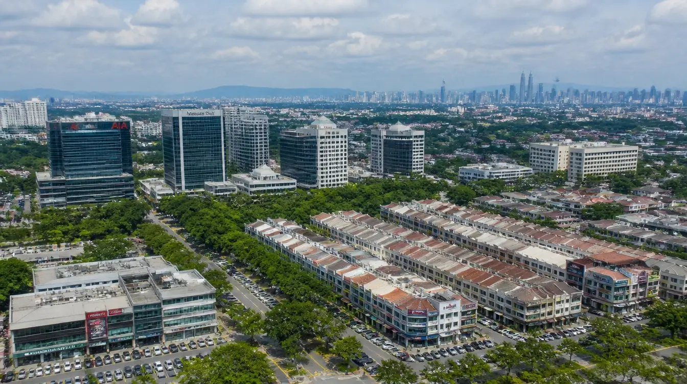 An overview of Damansara Utama in Petaling Jaya, office blocks and shoplot rows